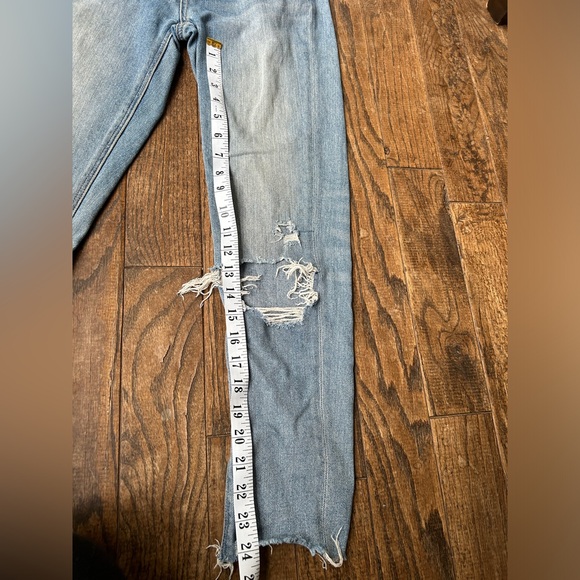 EUC Women’s American Eagle Ripped Jeans Sz 000 - Picture 2 of 8